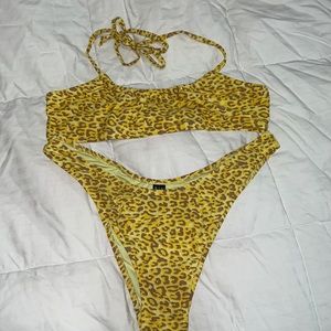 Kendall and Kylie yellow leopard print bikini size L